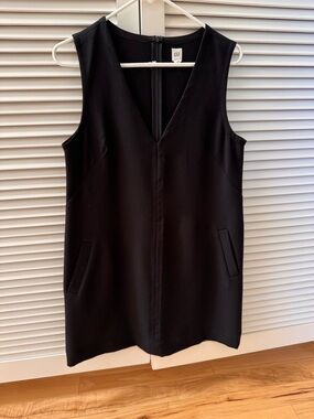 GAP Deep Black Sleeveless V-Neck Shift Dress
